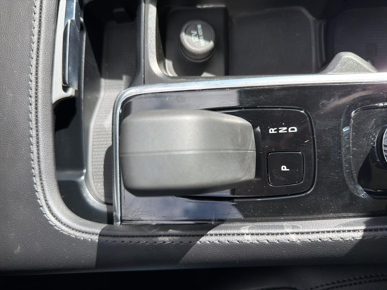 2024 Volvo XC90 B5 Core Bend OR