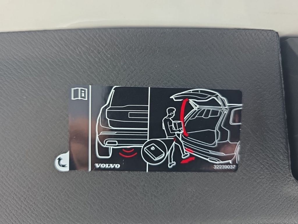 2024 Volvo XC90 B5 Core Hunt Valley MD