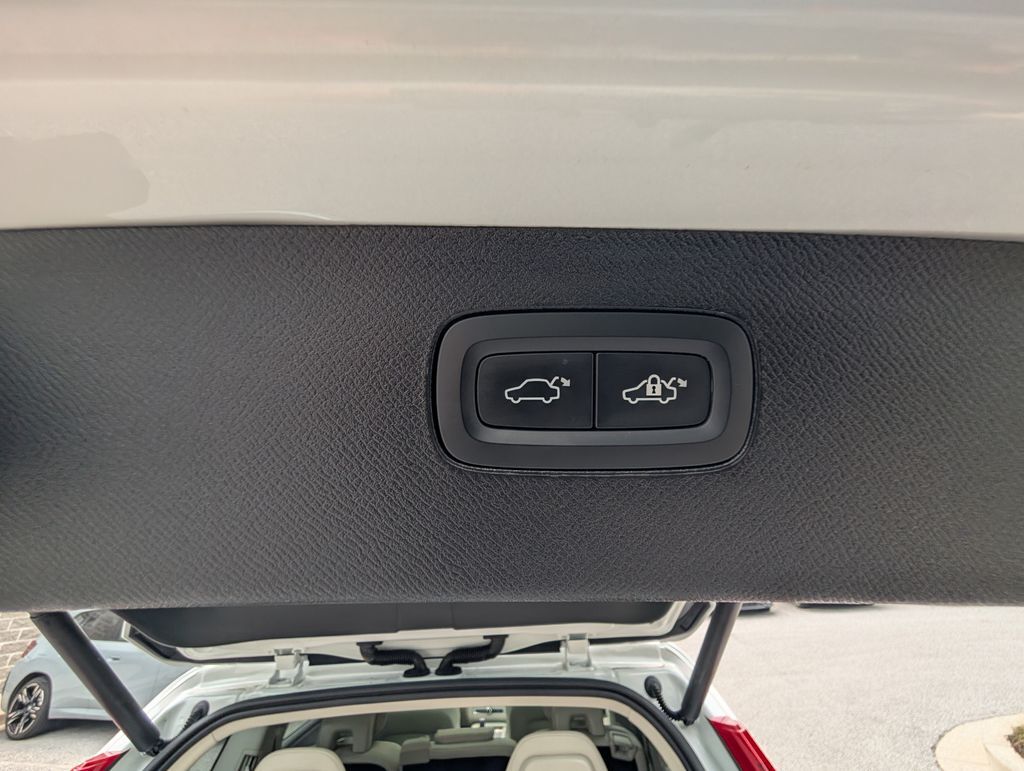 2024 Volvo XC90 B5 Core Hunt Valley MD