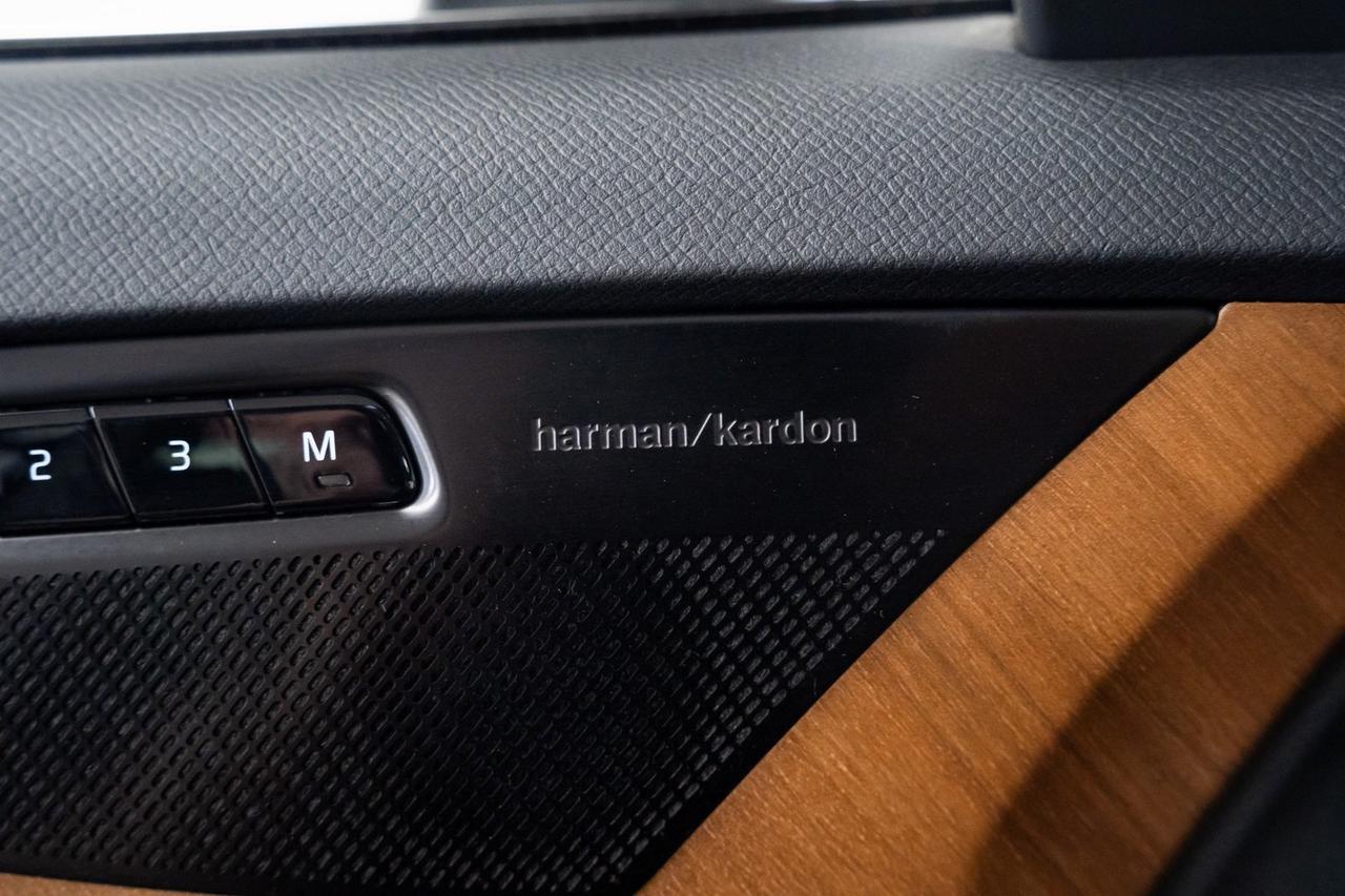 2024 Volvo XC90 B5 Plus Heated Seats Moonroof Harman/ Kardon Audio Portland OR