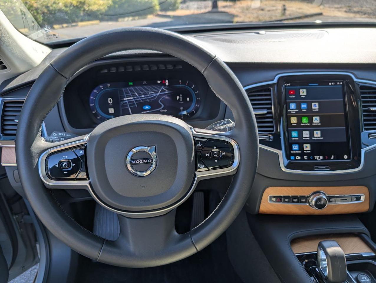 2024 Volvo XC90 B6 AWD Hybrid PLUS center Walk w/Harman Kardon, Pilot Assist, 360 Cam, 4 Heated Seats & Wheel Portland OR