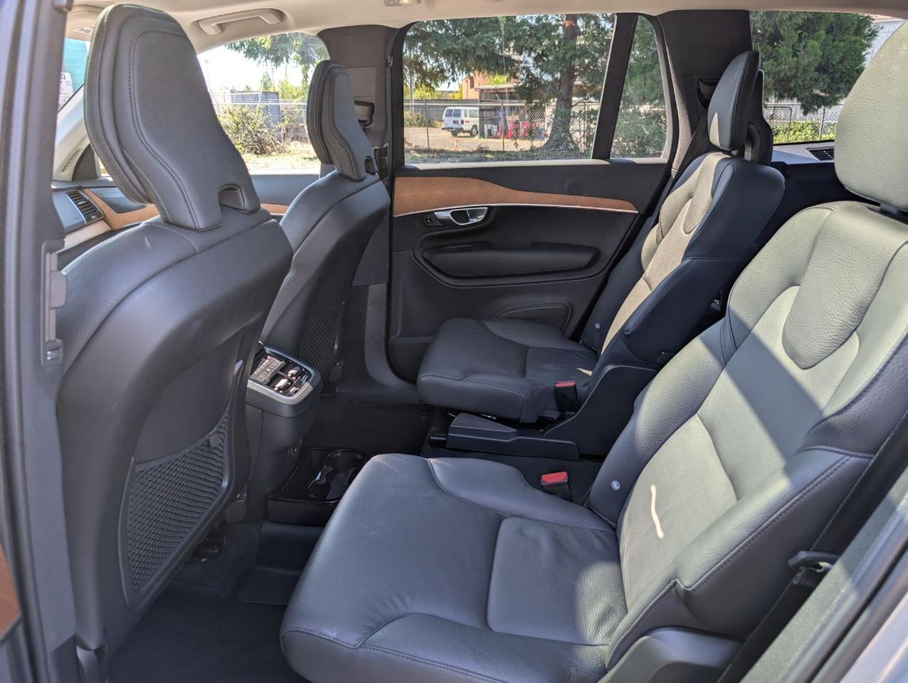 2024 Volvo XC90 B6 AWD Hybrid PLUS center Walk w/Harman Kardon, Pilot Assist, 360 Cam, 4 Heated Seats & Wheel Portland OR