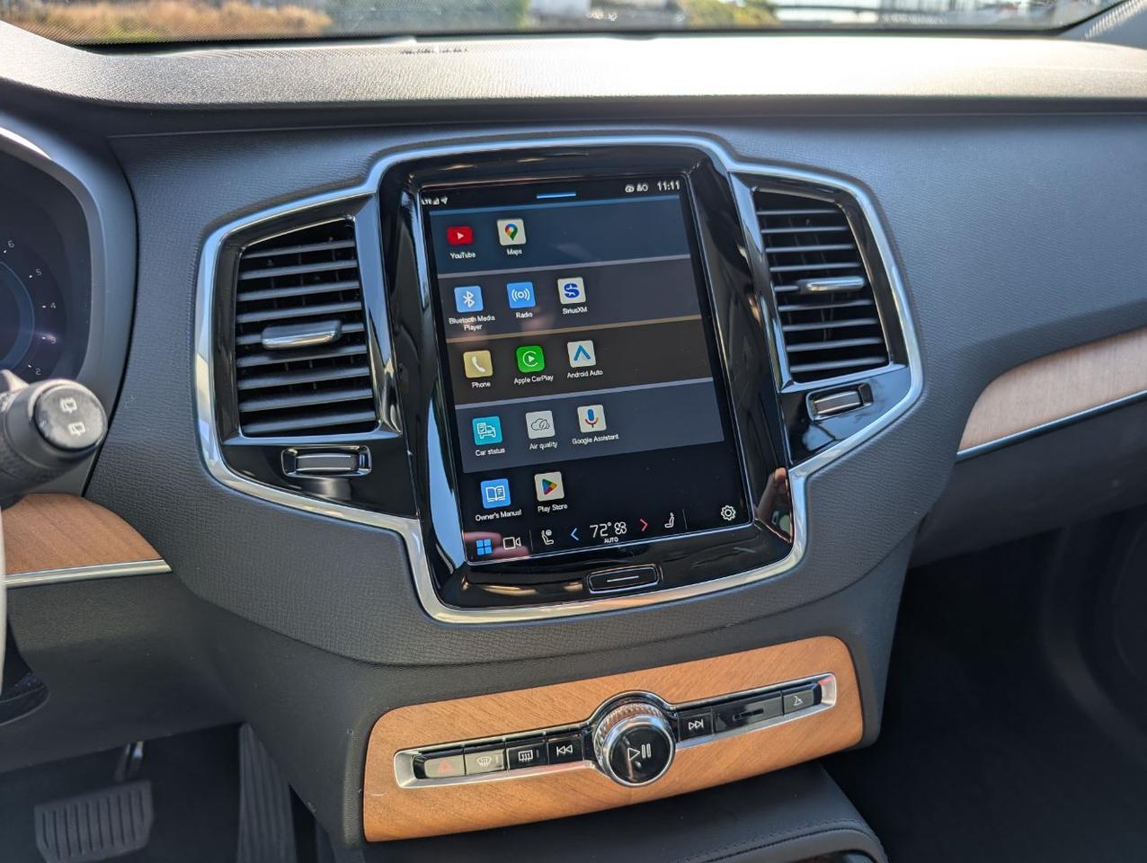 2024 Volvo XC90 B6 AWD Hybrid PLUS center Walk w/Harman Kardon, Pilot Assist, 360 Cam, 4 Heated Seats & Wheel Portland OR