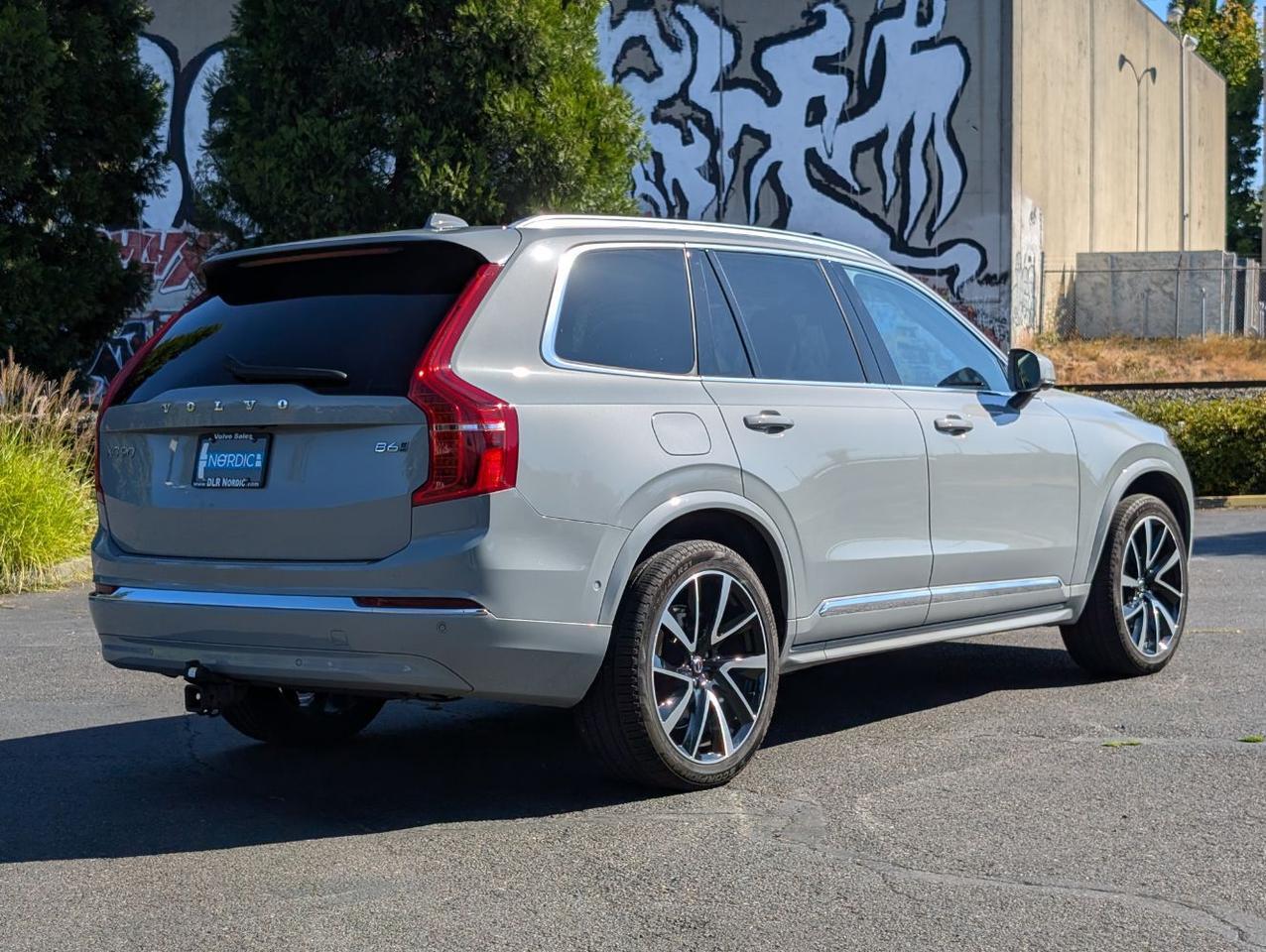 2024 Volvo XC90 B6 AWD Hybrid PLUS center Walk w/Harman Kardon, Pilot Assist, 360 Cam, 4 Heated Seats & Wheel Portland OR
