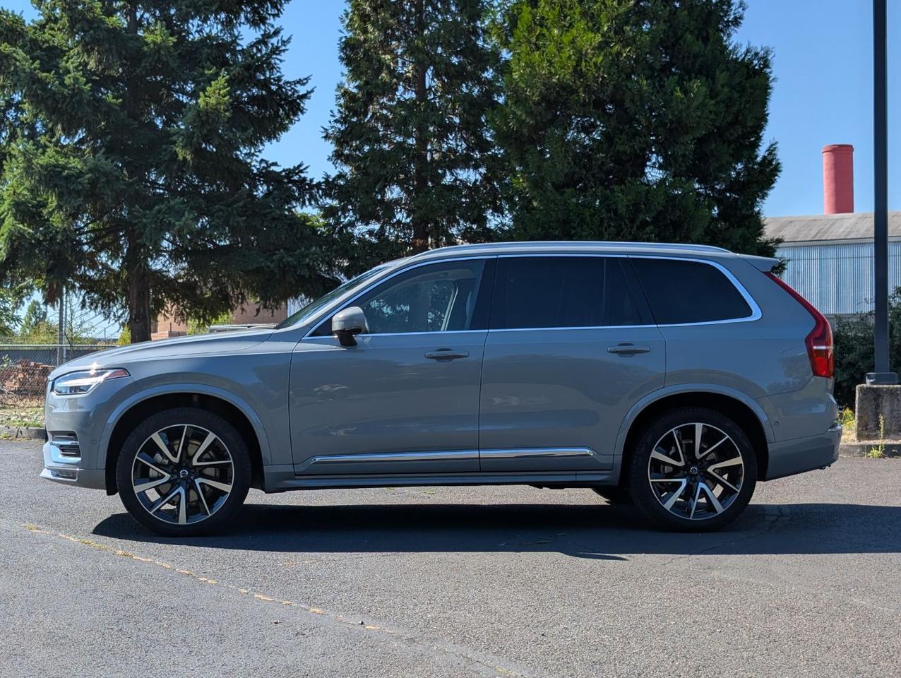 2024 Volvo XC90 B6 AWD Hybrid PLUS center Walk w/Harman Kardon, Pilot Assist, 360 Cam, 4 Heated Seats & Wheel Portland OR