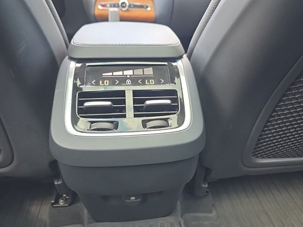 2024 Volvo XC90 B6 Core Hunt Valley MD
