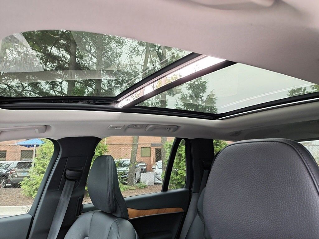 2024 Volvo XC90 B6 Plus Bright Theme 6-Seater Hunt Valley MD
