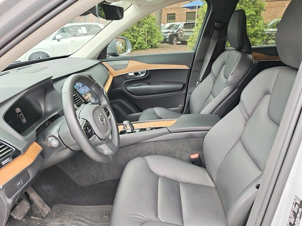 2024 Volvo XC90 B6 Plus Bright Theme 6-Seater Hunt Valley MD