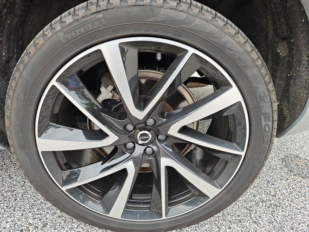 2024 Volvo XC90 B6 Plus Bright Theme 6-Seater Hunt Valley MD