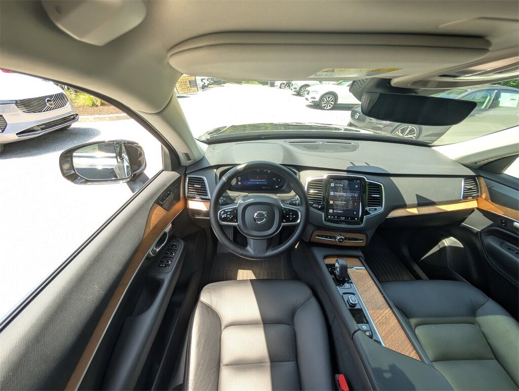 2024 Volvo XC90 B6 Plus Bright Theme 6-Seater Hunt Valley MD
