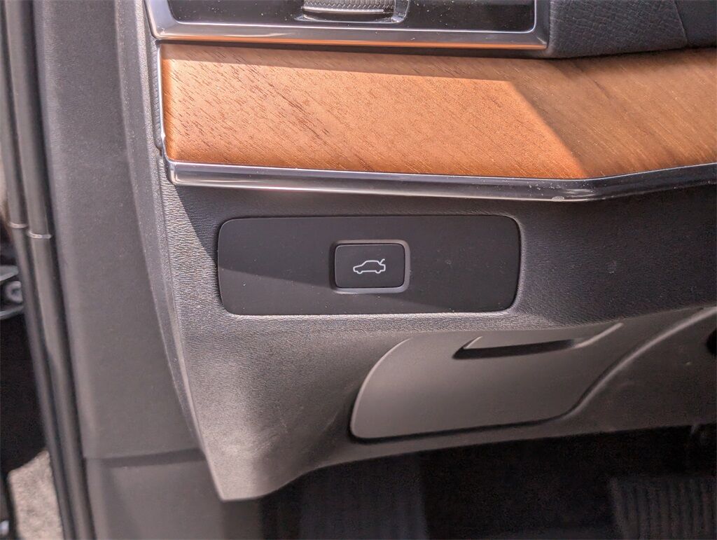 2024 Volvo XC90 B6 Plus Bright Theme 6-Seater Hunt Valley MD