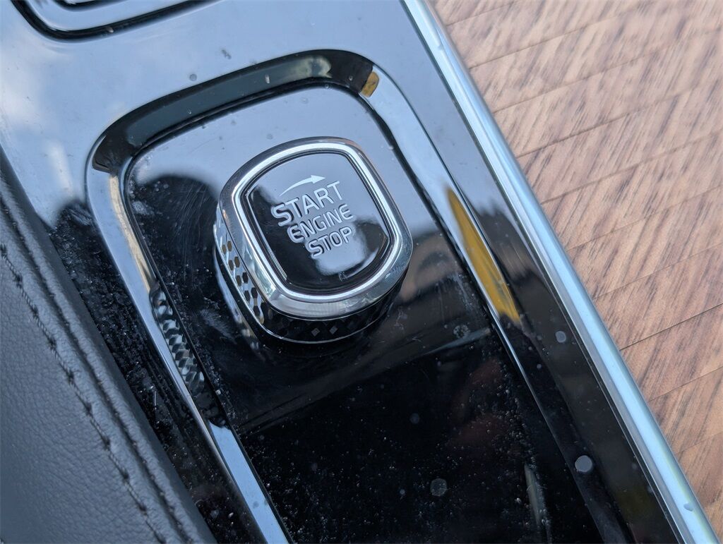 2024 Volvo XC90 B6 Plus Bright Theme 6-Seater Hunt Valley MD