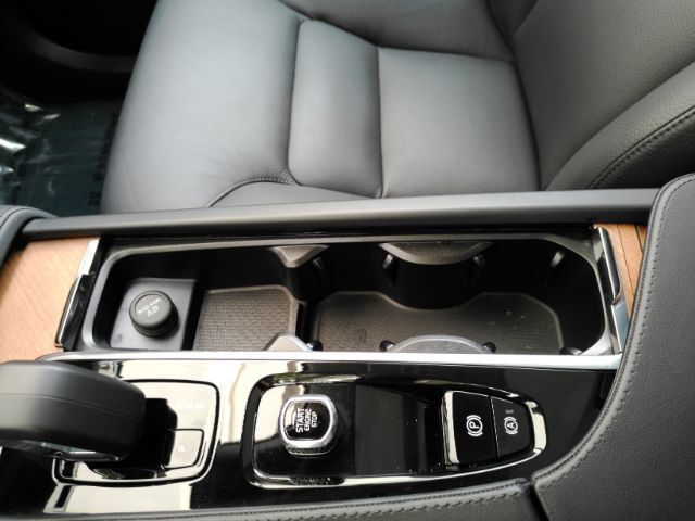 2024 Volvo XC90 B6 Plus Bright Theme 7-Seater Plano TX