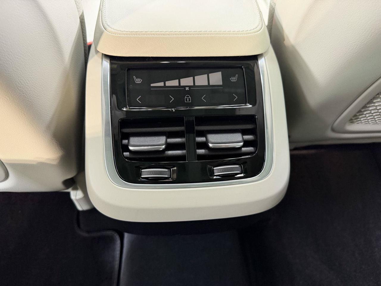 2024 Volvo XC90 B6 Plus Bright Theme Annapolis MD