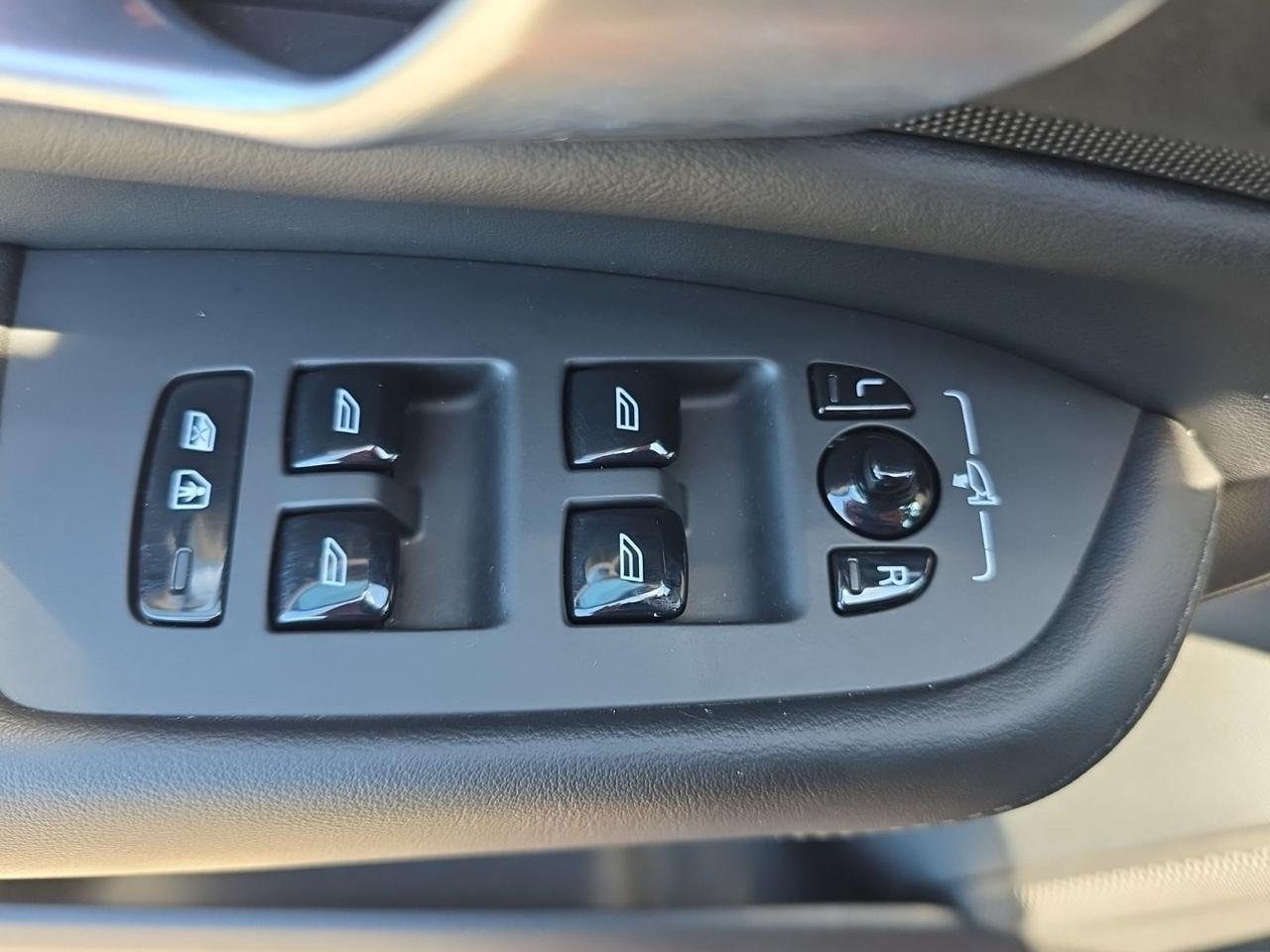 2024 Volvo XC90 B6 Plus Bright Theme Glen Burnie MD