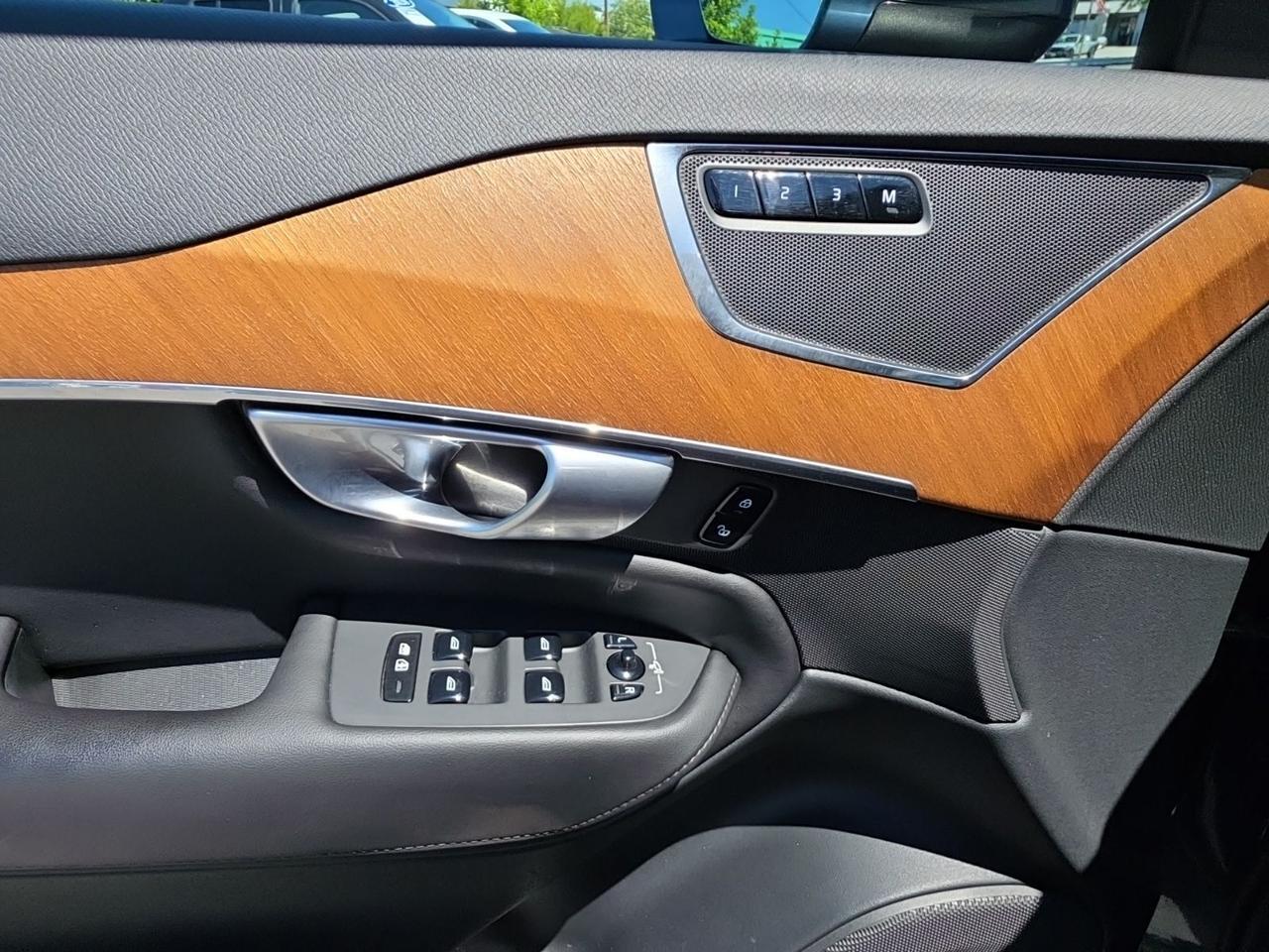 2024 Volvo XC90 B6 Plus Bright Theme Glen Burnie MD