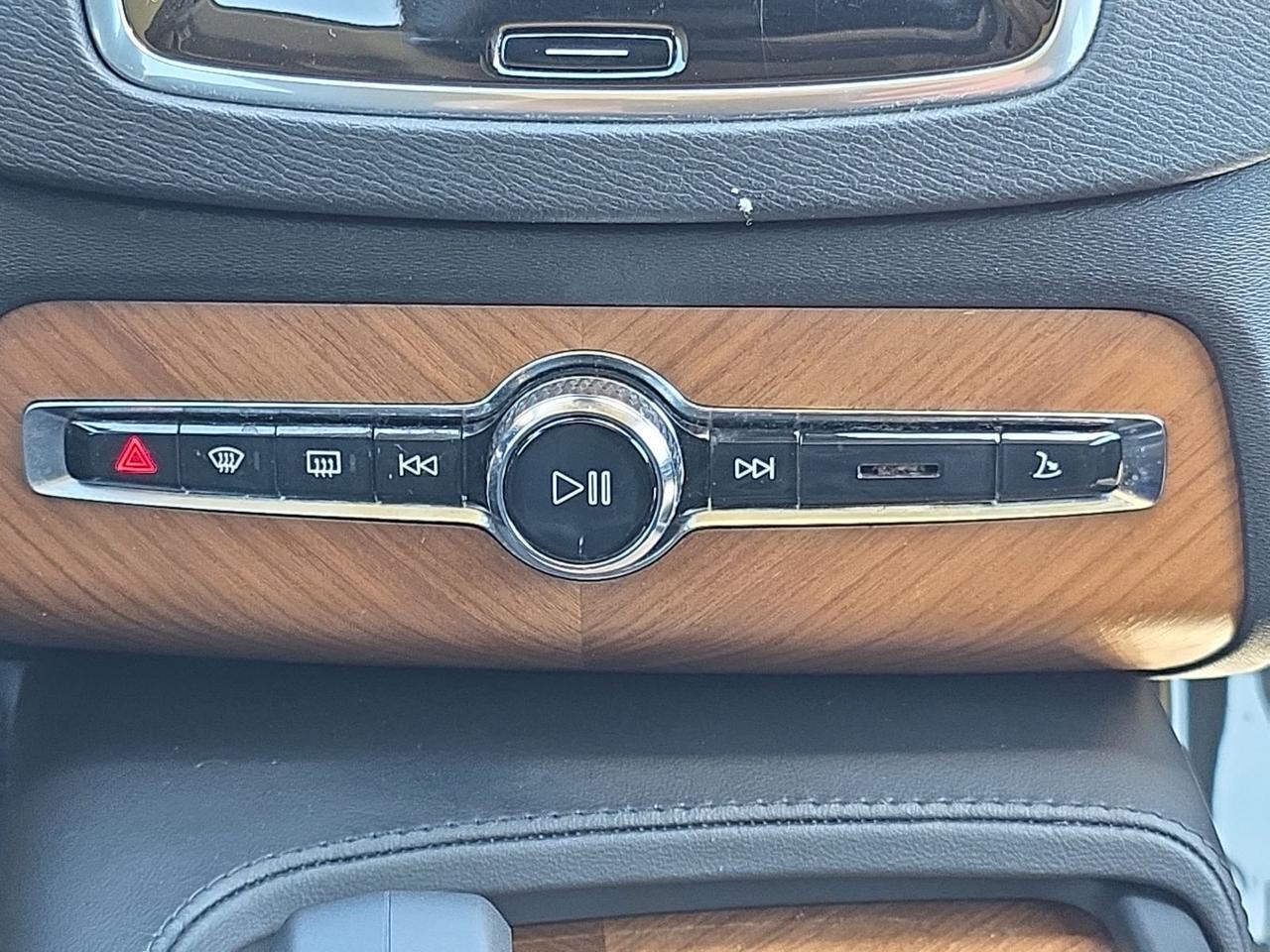 2024 Volvo XC90 B6 Plus Bright Theme Glen Burnie MD