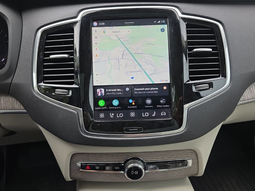 2024 Volvo XC90 B6 Plus Bright Theme Hunt Valley MD