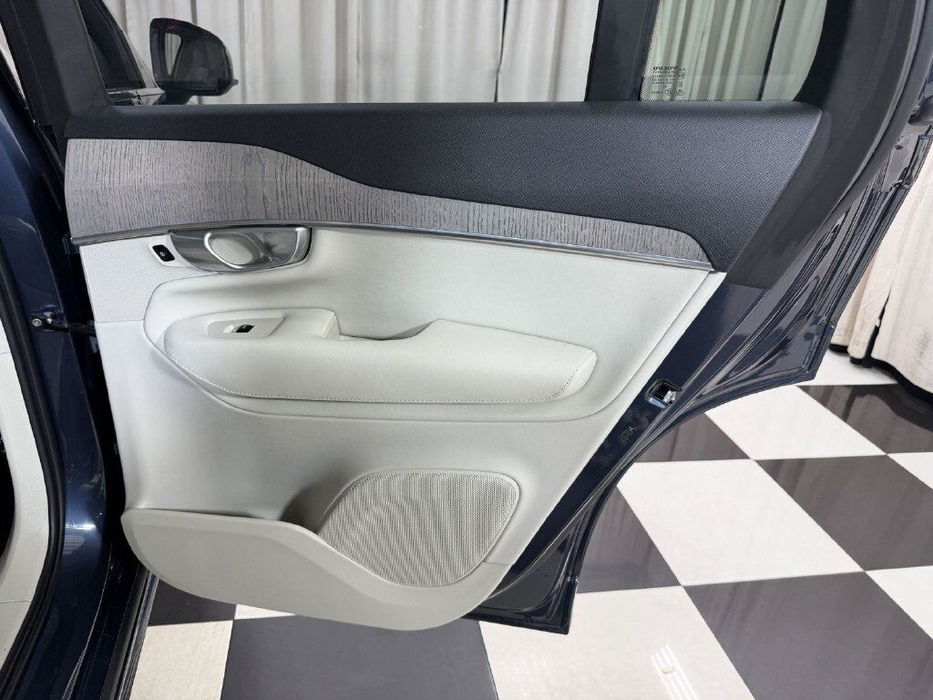 2024 Volvo XC90 B6 Plus Bright Theme Hunt Valley MD