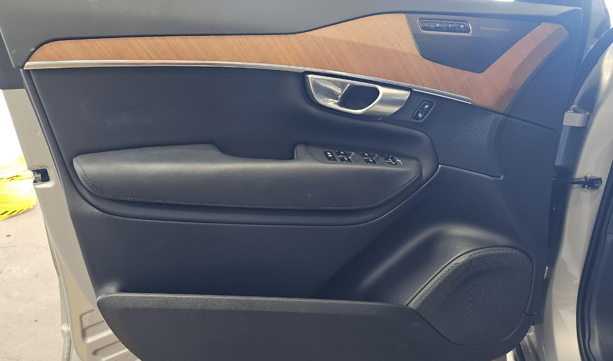 2024 Volvo XC90 Plus Bright Theme Knoxville TN
