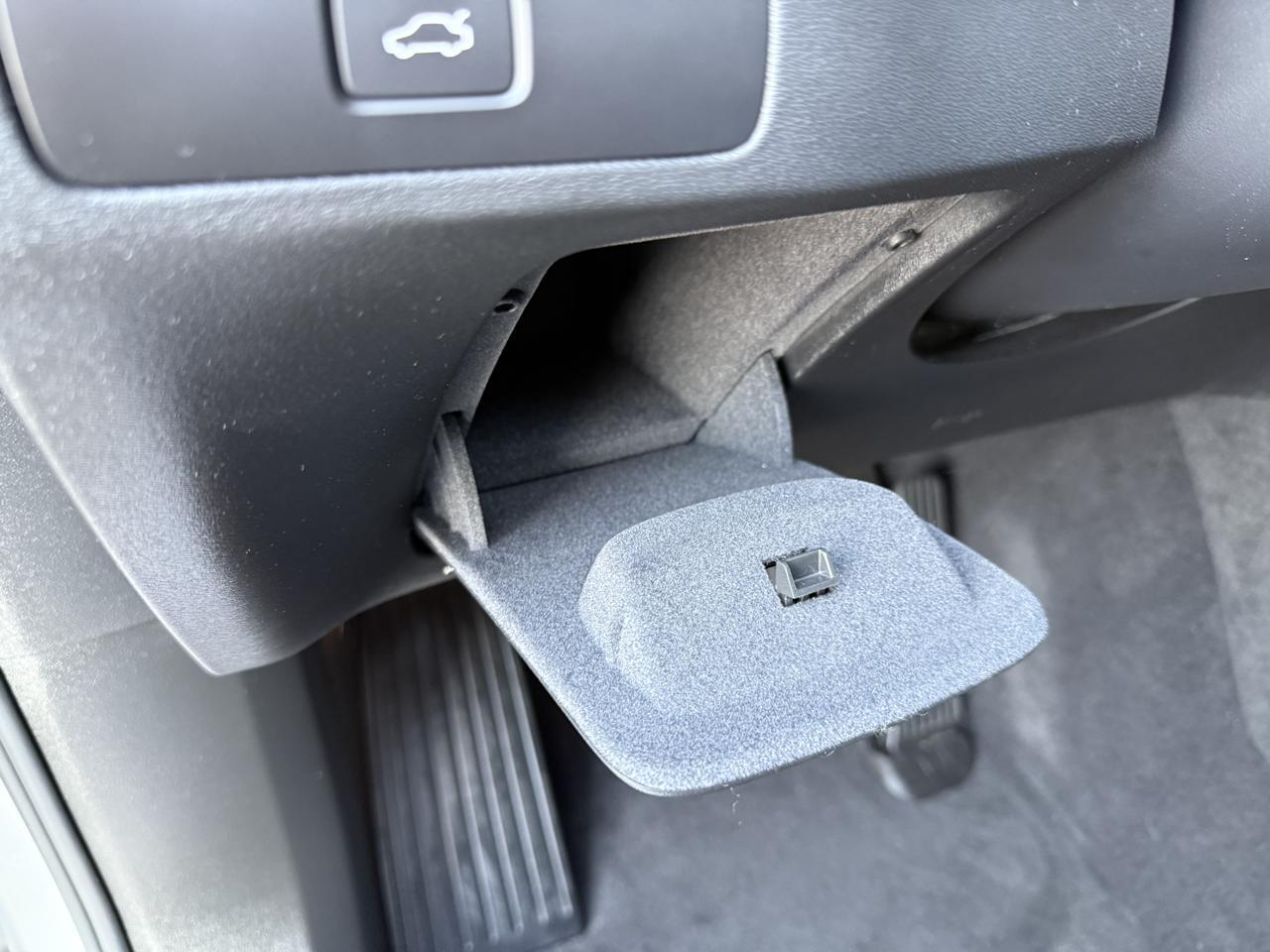 2024 Volvo XC90 Plus Bright Theme Knoxville TN