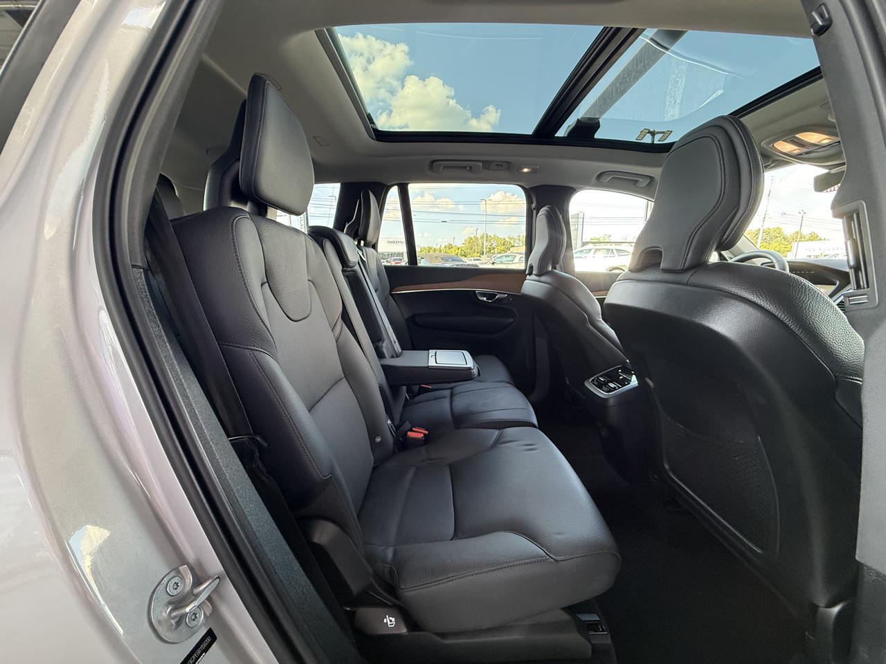 2024 Volvo XC90 Plus Bright Theme Knoxville TN