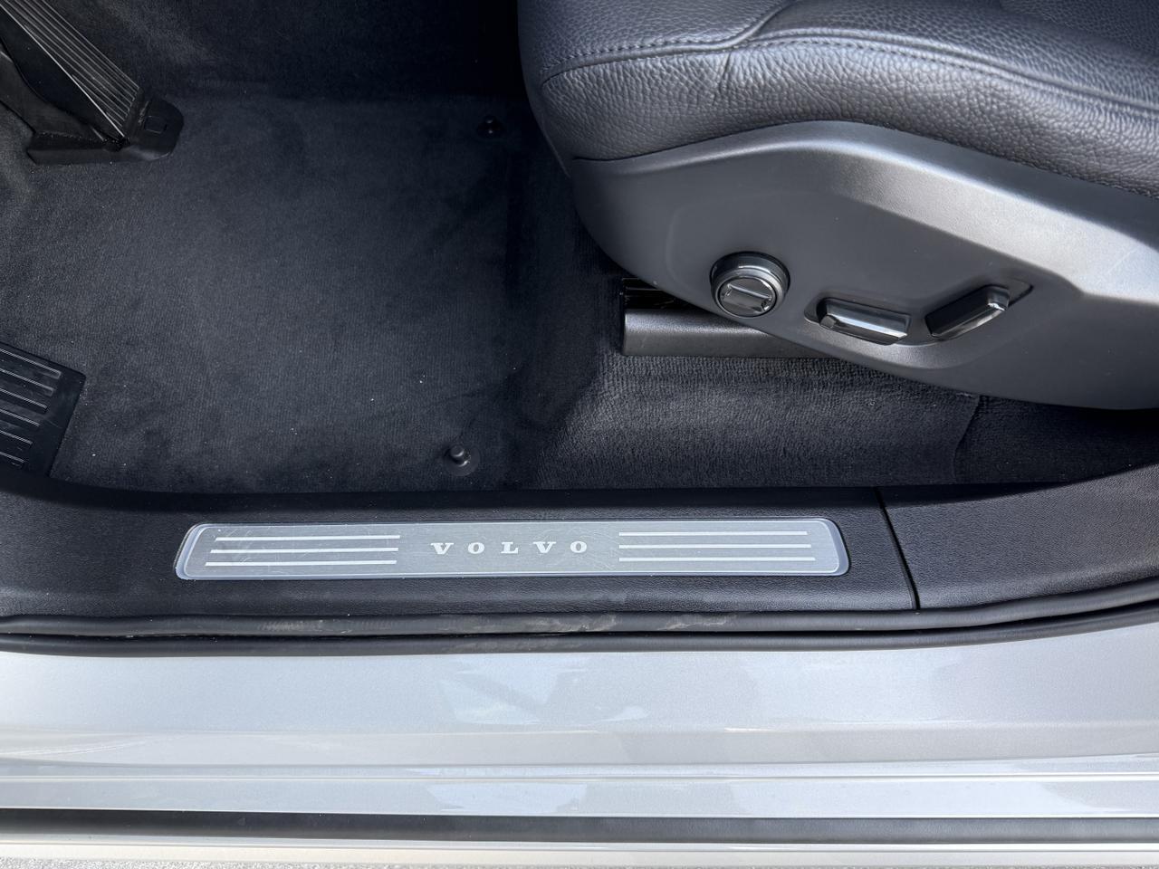 2024 Volvo XC90 Plus Bright Theme Knoxville TN