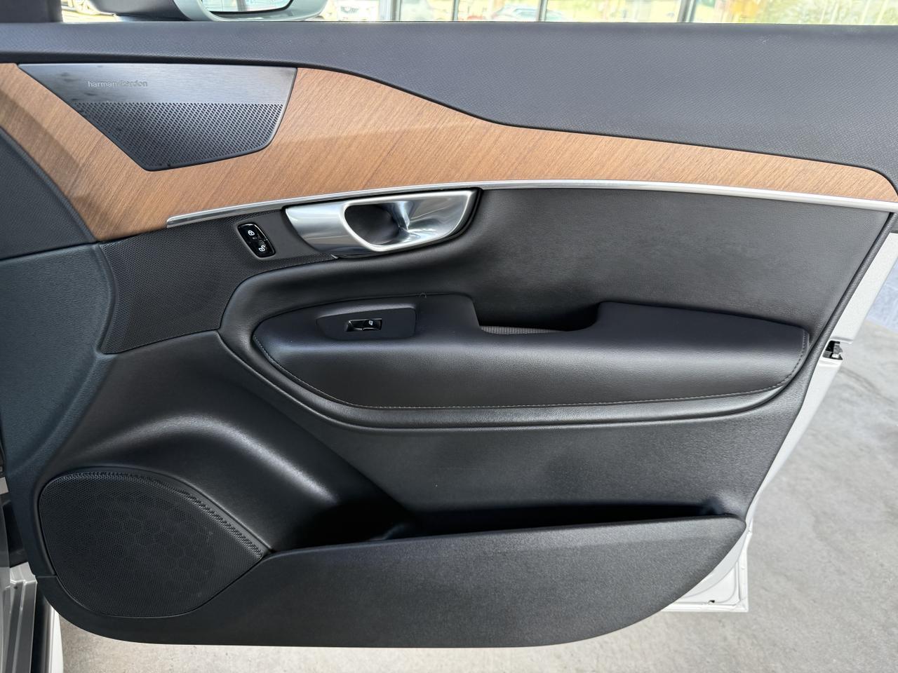 2024 Volvo XC90 Plus Bright Theme Knoxville TN