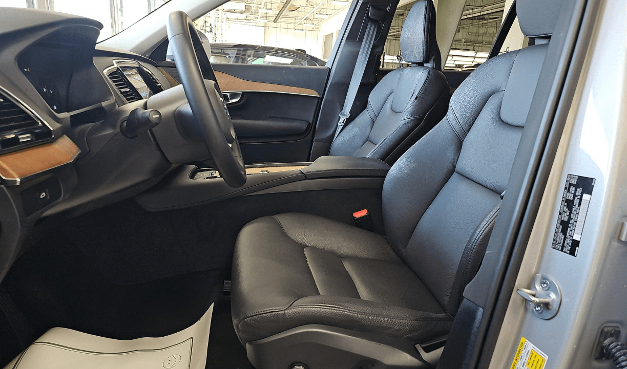2024 Volvo XC90 Plus Bright Theme Knoxville TN