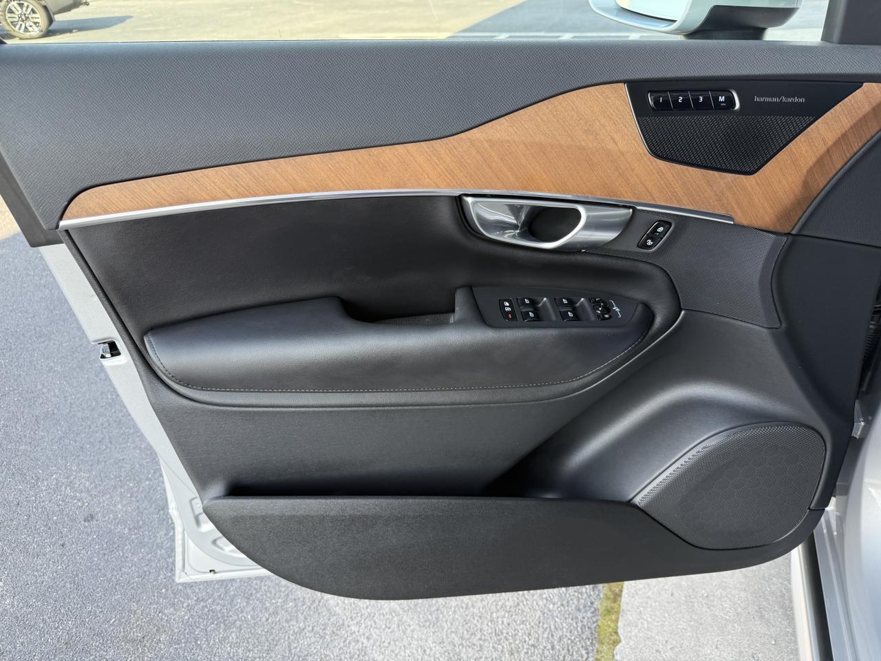 2024 Volvo XC90 Plus Bright Theme Knoxville TN