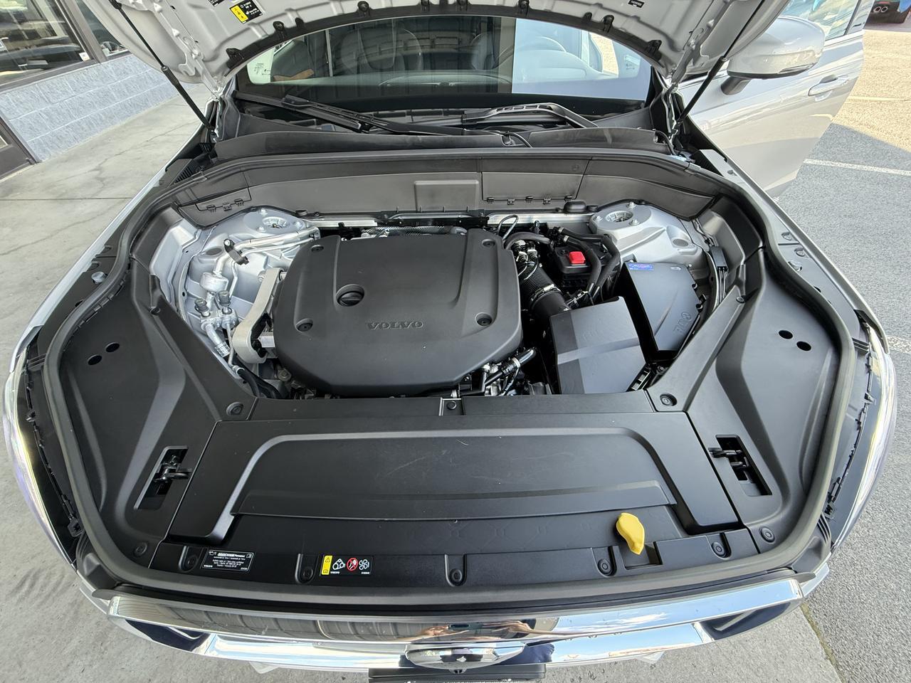 2024 Volvo XC90 Plus Bright Theme Knoxville TN