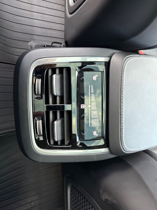2024 Volvo XC90 Plus Bright Theme Springfield IL