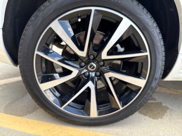 2024 Volvo XC90 Plus Bright Theme Springfield IL