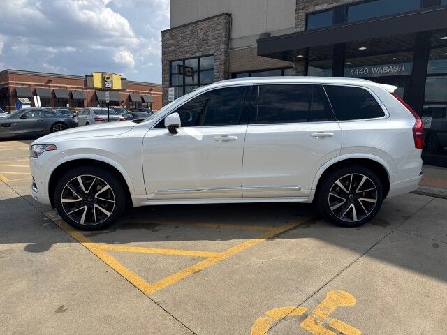 2024 Volvo XC90 Plus Bright Theme