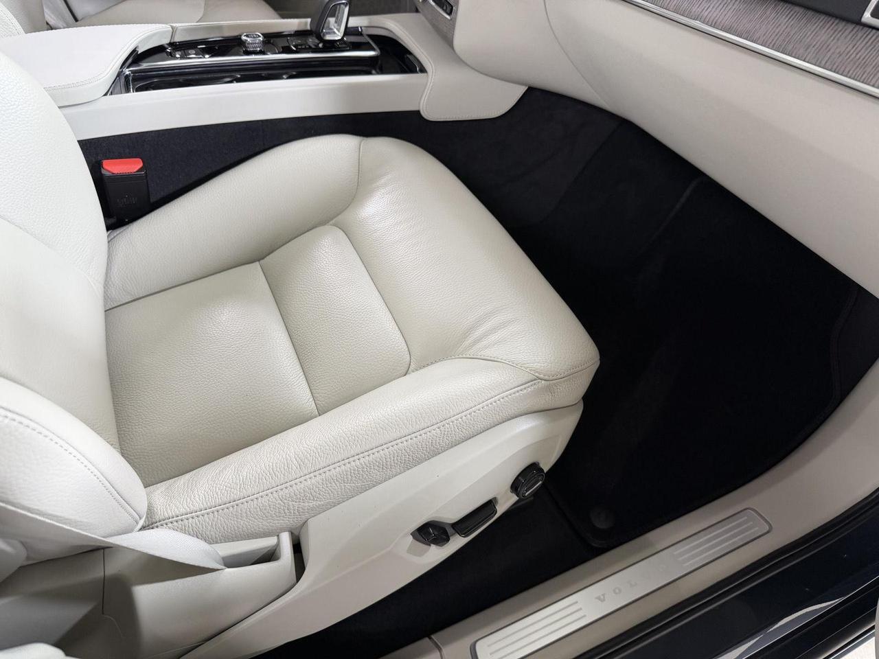 2024 Volvo XC90 Plus Bright Theme Annapolis MD