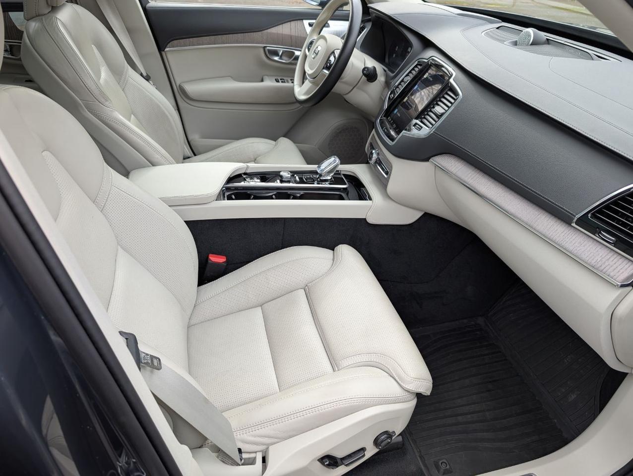 2024 Volvo XC90 Recharge PHEV Hybrid AWD ULTIMATE | 455hp, Bowers & Wilkins Premium Audio, Pilot Asst, 360° Cam & Climate Sea Portland OR