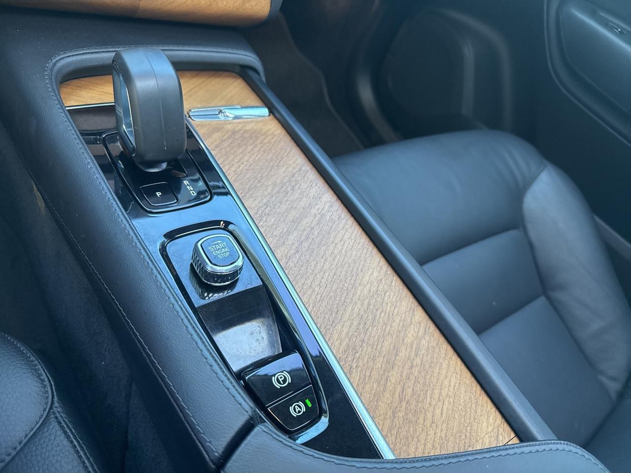 2024 Volvo XC90 Recharge Plug-In Hybrid T8 Plus 6 Passenger Bend OR