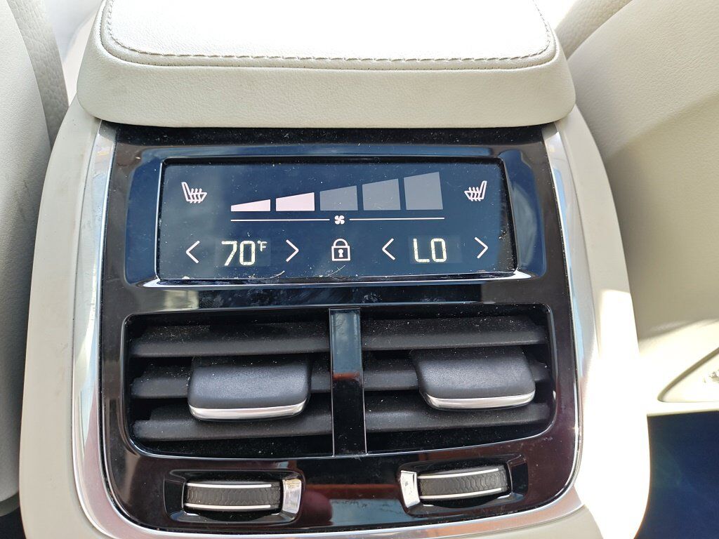 2024 Volvo XC90 Recharge Plug-In Hybrid T8 Plus 6 Passenger Hunt Valley MD