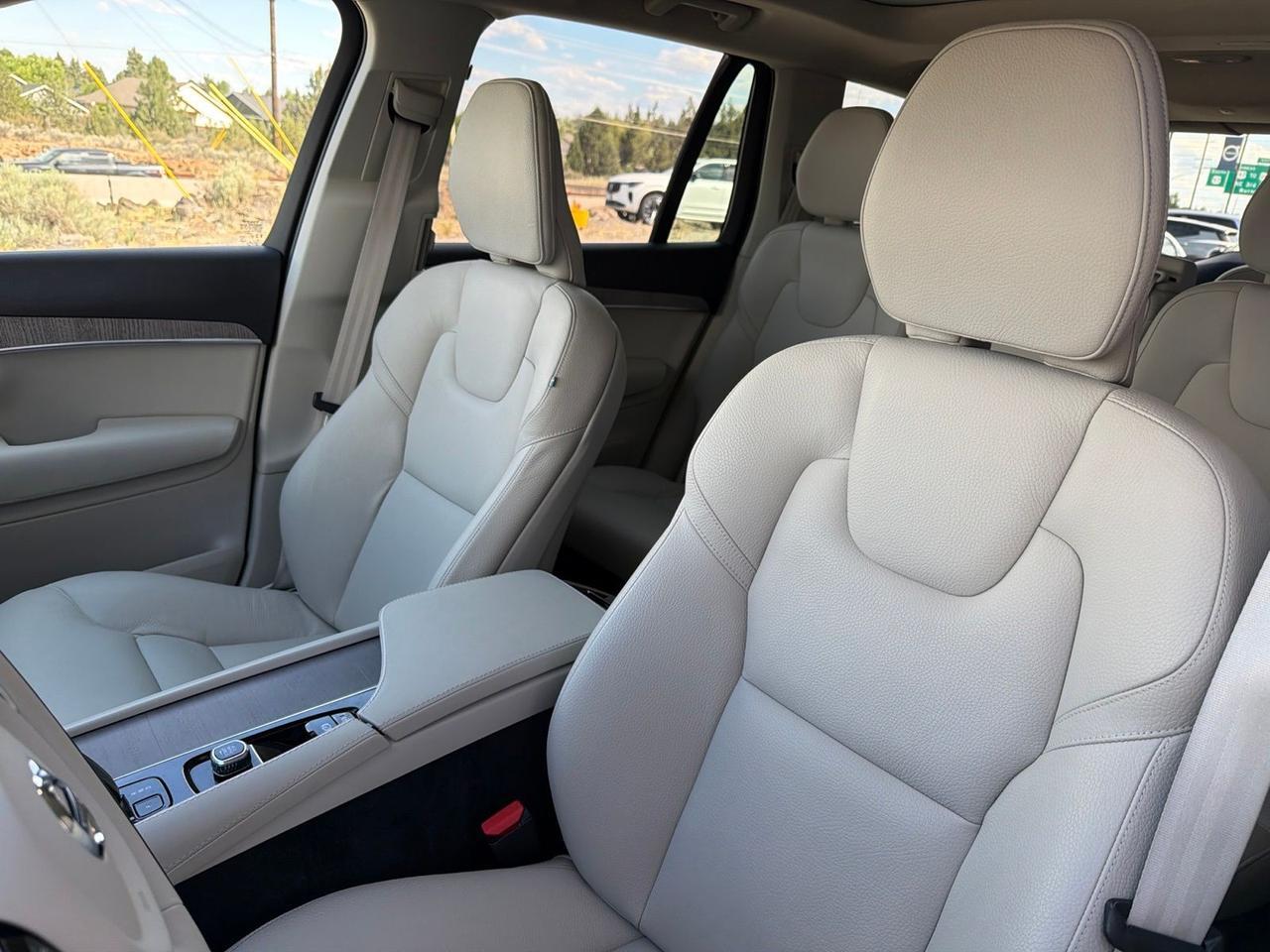 2024 Volvo XC90 Recharge Plug-In Hybrid T8 Plus Bright Theme 7 Passenger Bend OR