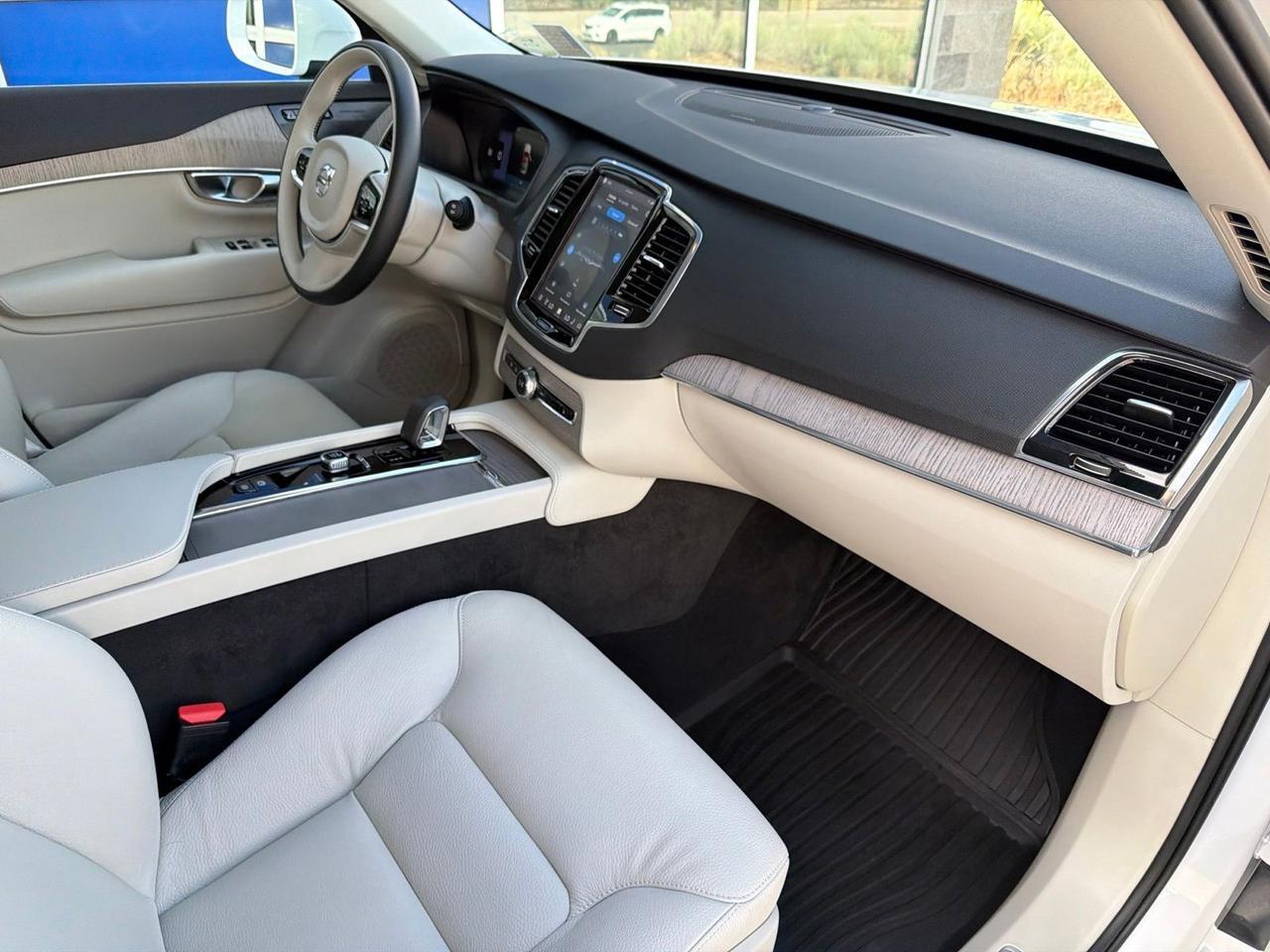 2024 Volvo XC90 Recharge Plug-In Hybrid T8 Plus Bright Theme 7 Passenger Bend OR