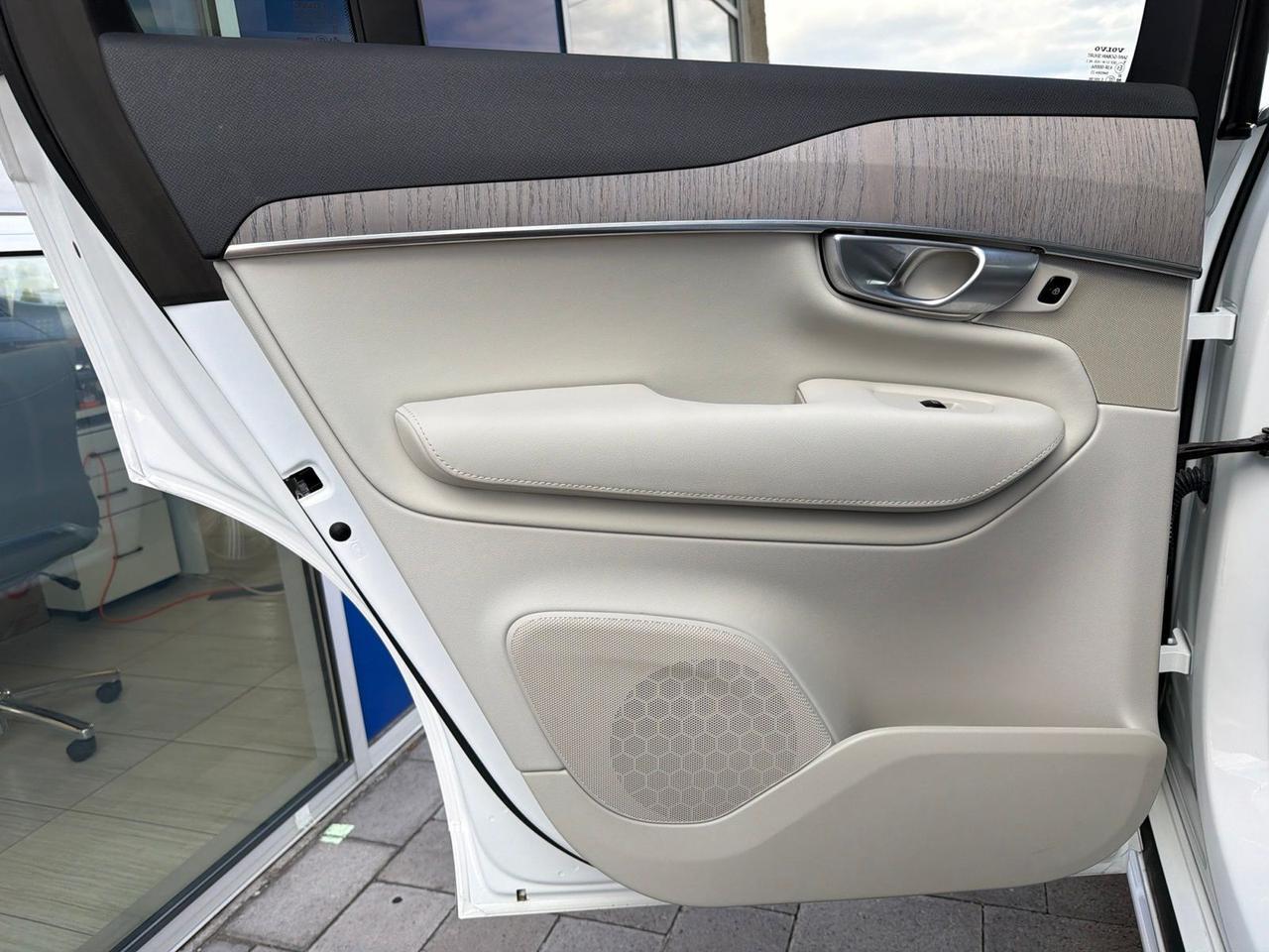 2024 Volvo XC90 Recharge Plug-In Hybrid T8 Plus Bright Theme 7 Passenger Bend OR