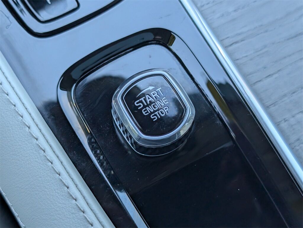 2024 Volvo XC90 Recharge Plug-In Hybrid T8 Plus Bright Theme 7 Passenger Hunt Valley MD