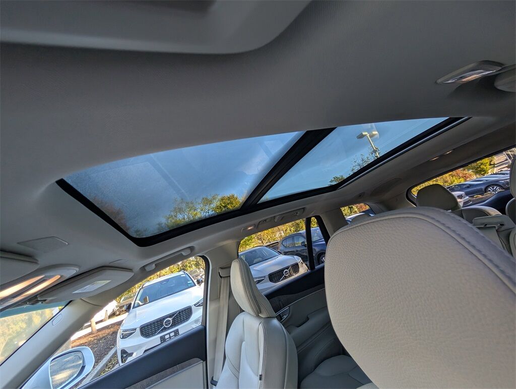 2024 Volvo XC90 Recharge Plug-In Hybrid T8 Plus Bright Theme 7 Passenger Hunt Valley MD