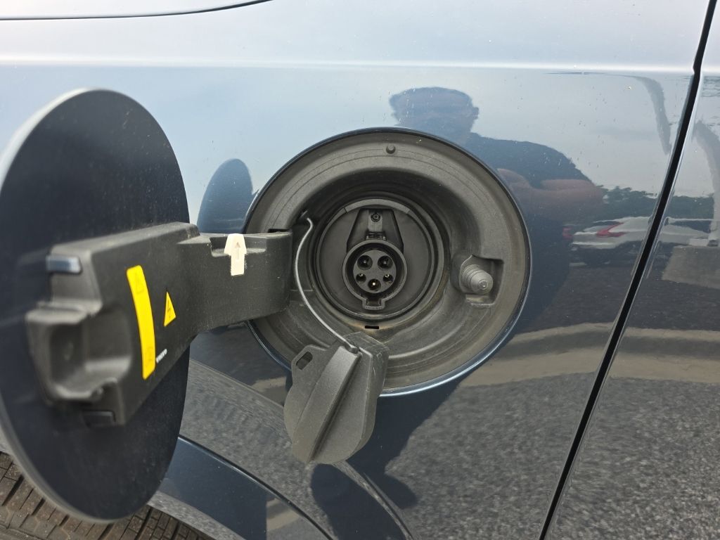 2024 Volvo XC90 Recharge Plug-In Hybrid T8 Plus Bright Theme 7 Passenger Hunt Valley MD