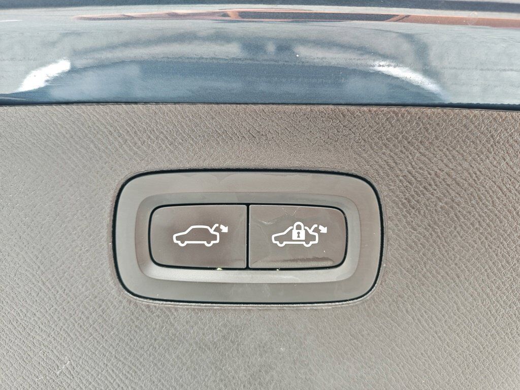 2024 Volvo XC90 Recharge Plug-In Hybrid T8 Plus Bright Theme 7 Passenger Hunt Valley MD