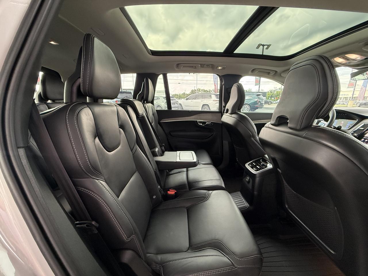 2024 Volvo XC90 Recharge Plug-In Hybrid Ultimate Bright Theme Knoxville TN