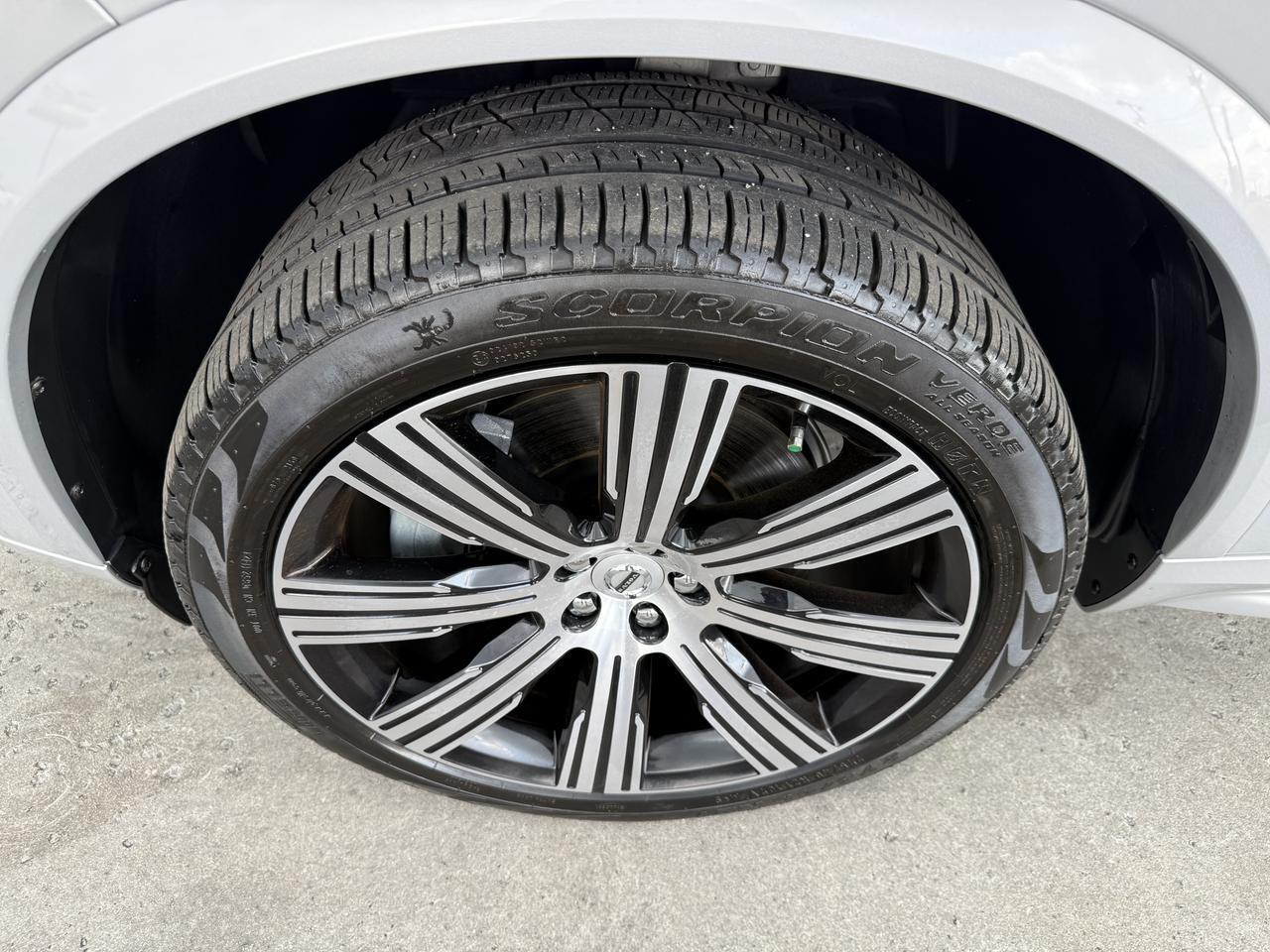 2024 Volvo XC90 Recharge Plug-In Hybrid Ultimate Bright Theme Knoxville TN