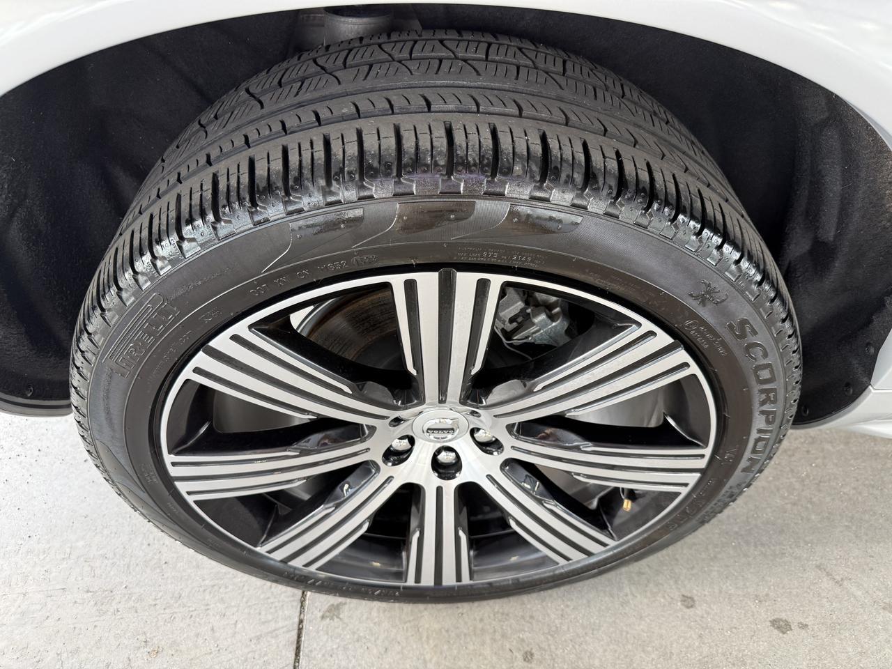 2024 Volvo XC90 Recharge Plug-In Hybrid Ultimate Bright Theme Knoxville TN