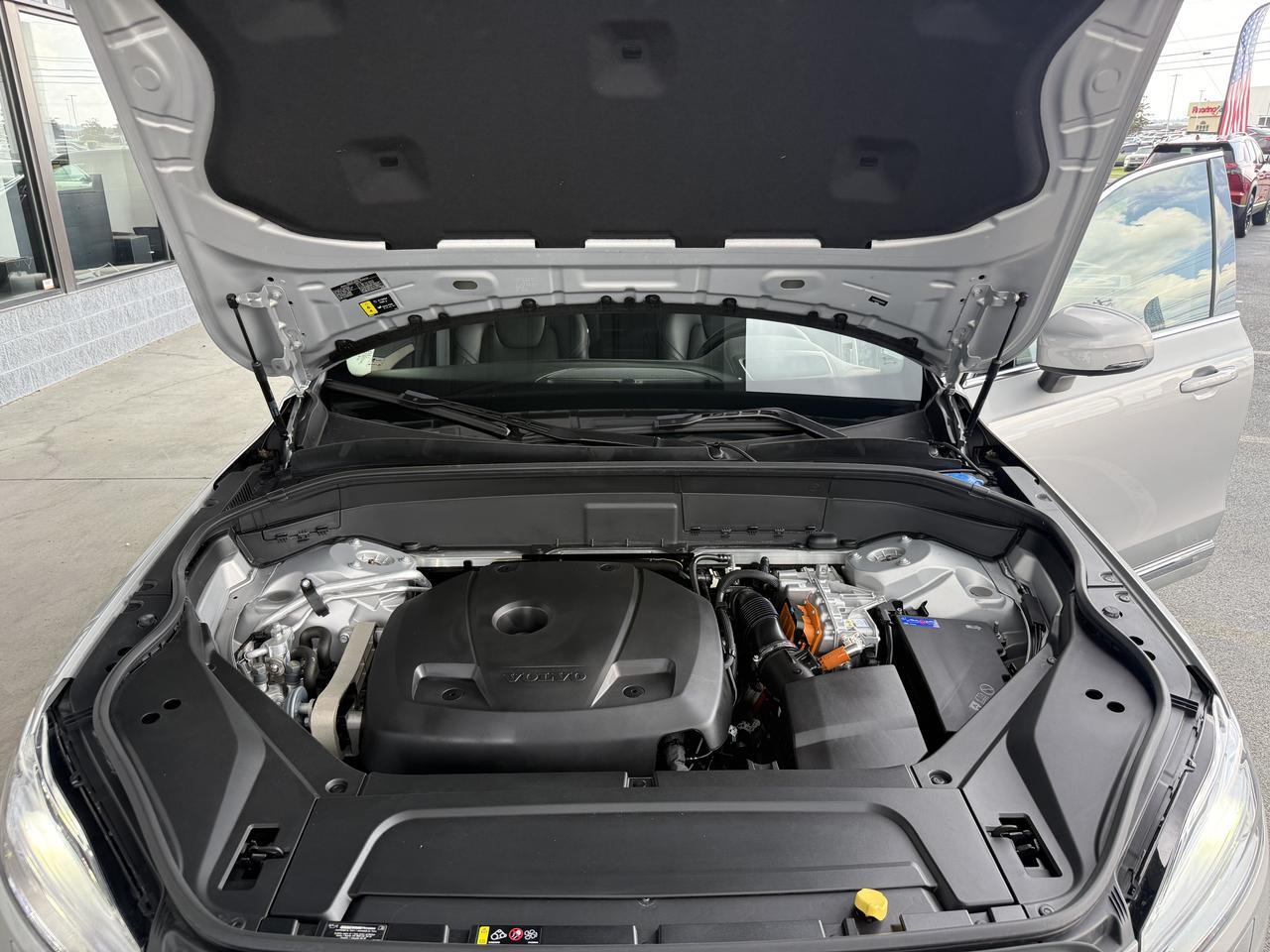 2024 Volvo XC90 Recharge Plug-In Hybrid Ultimate Bright Theme Knoxville TN