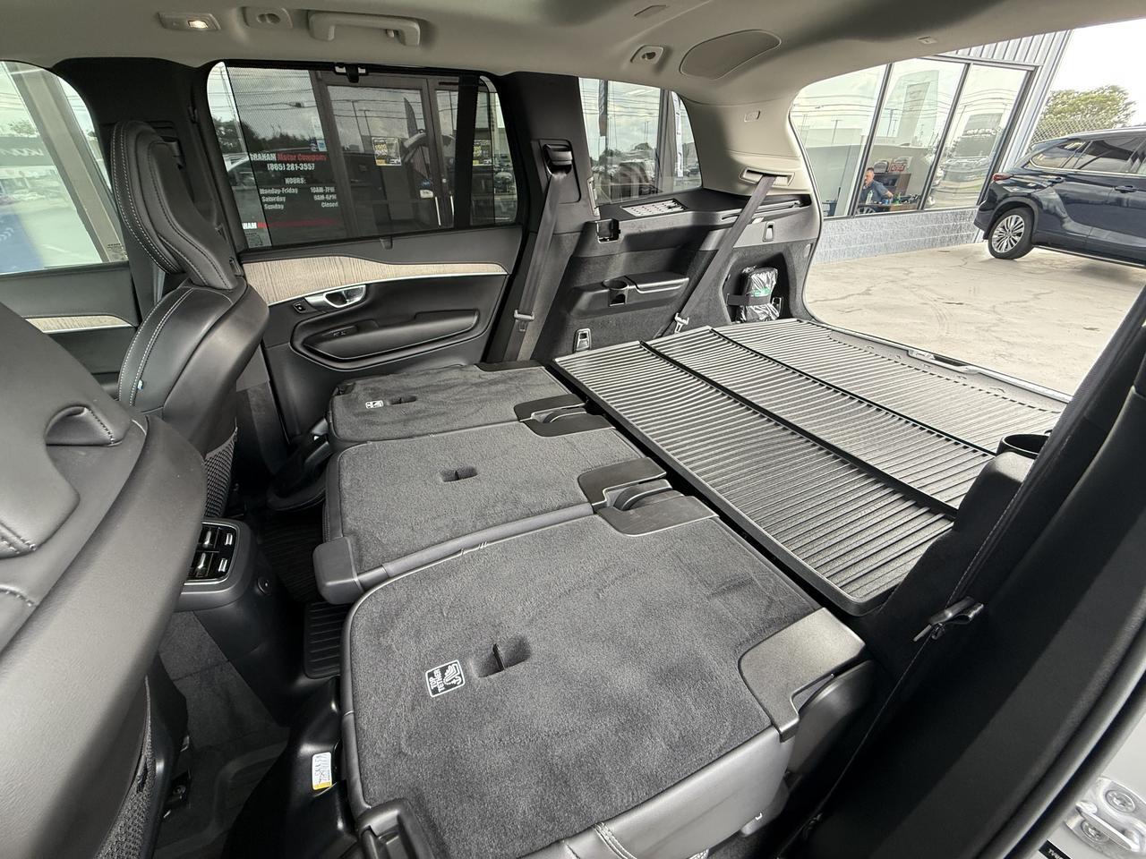 2024 Volvo XC90 Recharge Plug-In Hybrid Ultimate Bright Theme Knoxville TN